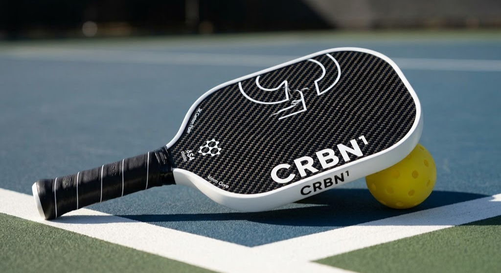 CRBN1 pickleball paddle – honeycomb core all-rounder
